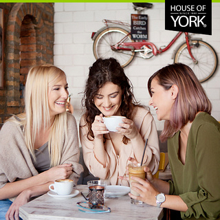 5 Easy Women’s Day Gifts -  august hoy