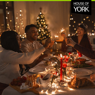Our Top Tips for Hosting a Fun & Fuss-Free Holiday Party -  december hoy