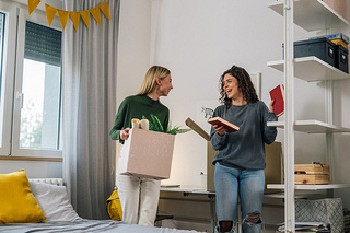 8 Helpful Tips to Make Your Student Accommodation Feel Like Home  -  adobestock 