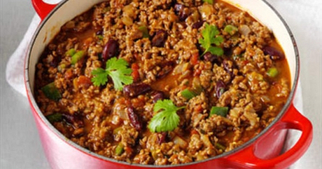 House of York’s Weeknight Meal Tips for Busy Families -  chili con carne saidaonline 